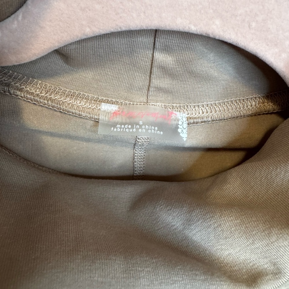NWOT Free people movement Brown stone wash Turtleneck shirt size small - Picture 2 of 3